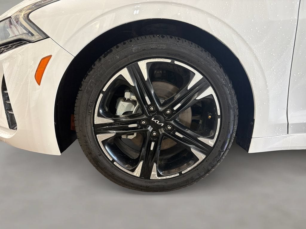 2022 Kia K5 EX