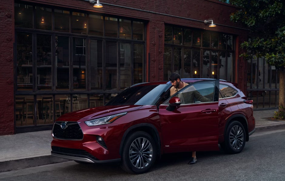 Exterior of Toyota Highlander